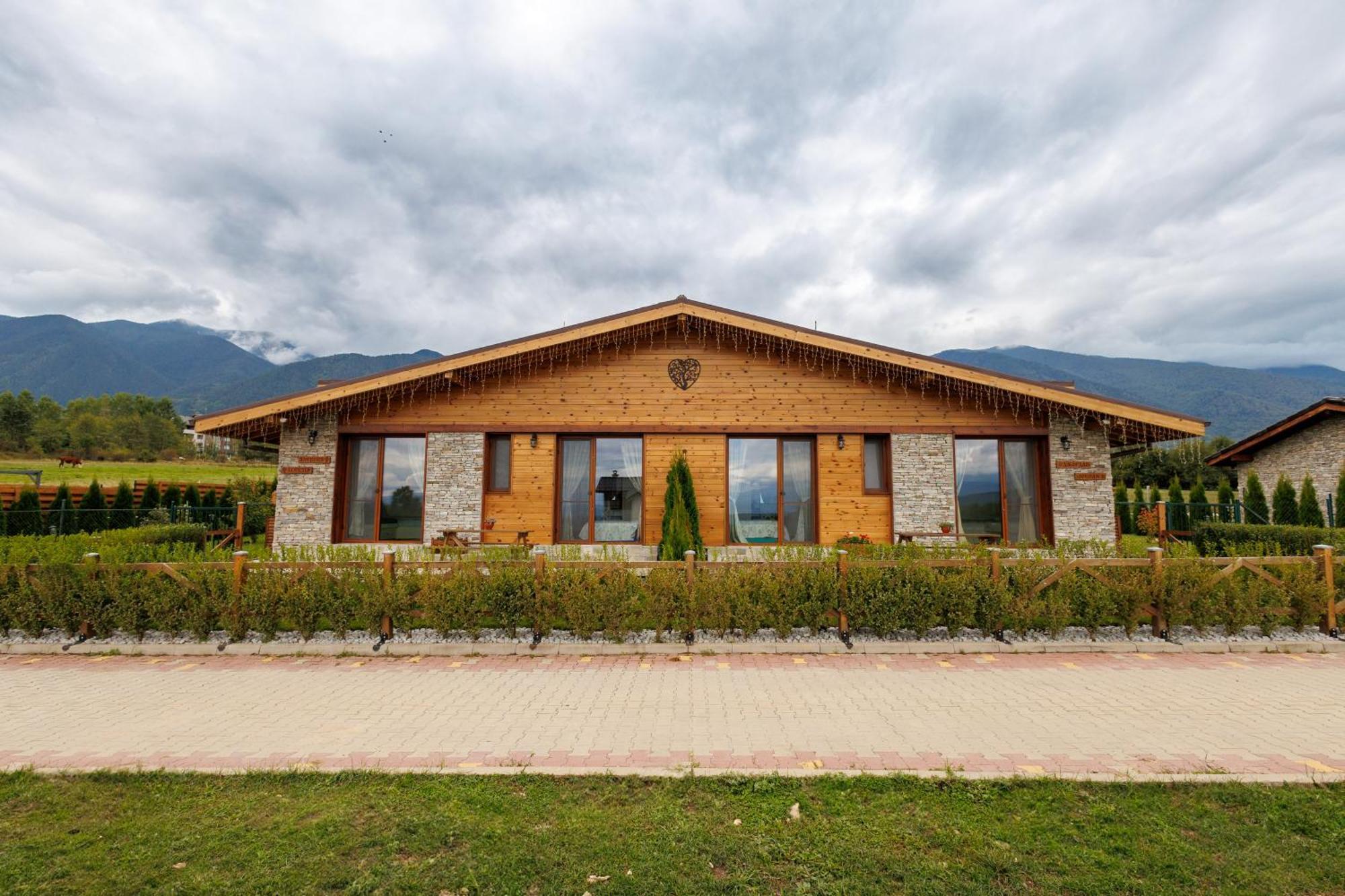 Mountain Villa Aleksia- With Jacuzzi 拉兹洛格 外观 照片