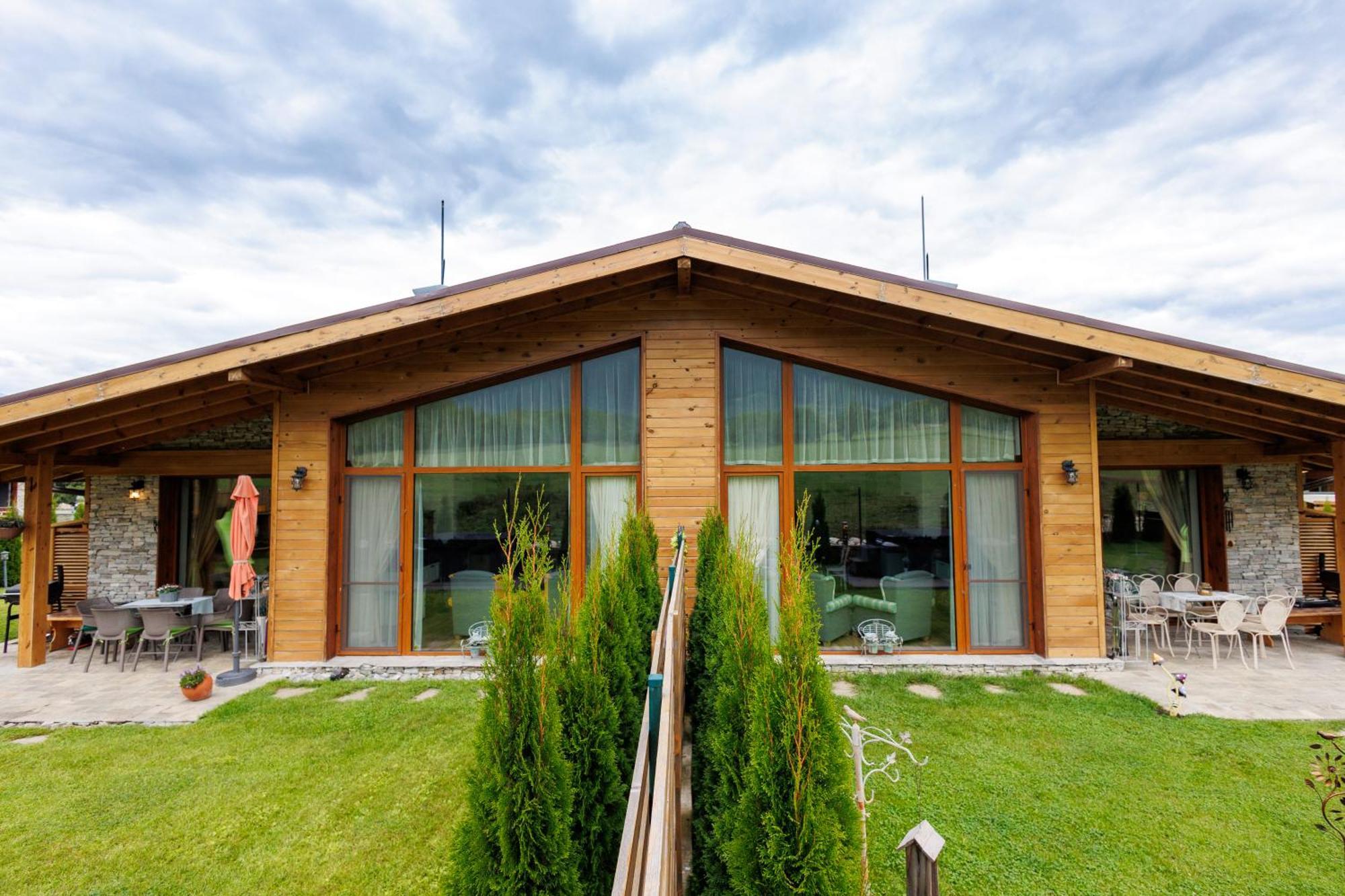 Mountain Villa Aleksia- With Jacuzzi 拉兹洛格 外观 照片
