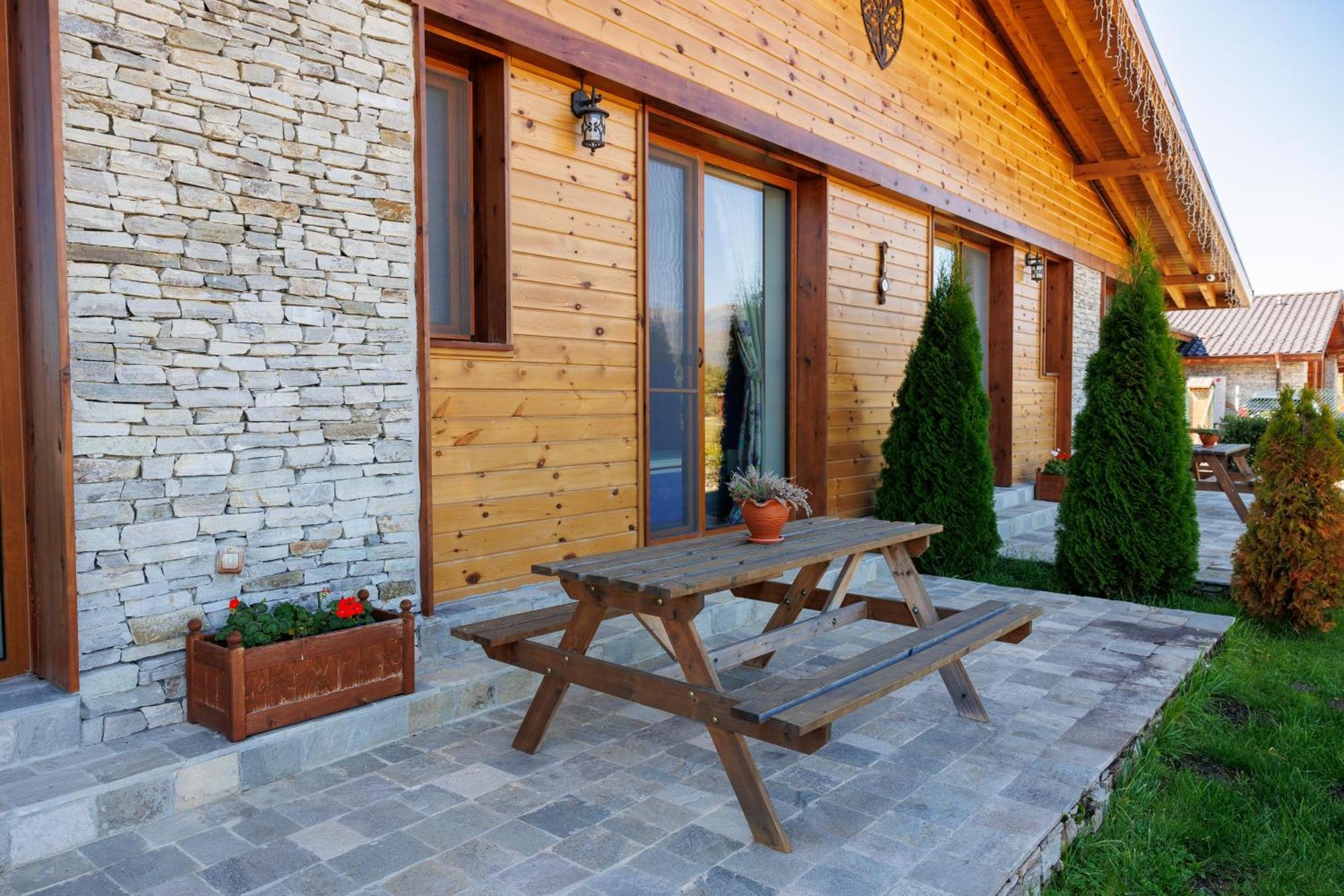 Mountain Villa Aleksia- With Jacuzzi 拉兹洛格 外观 照片